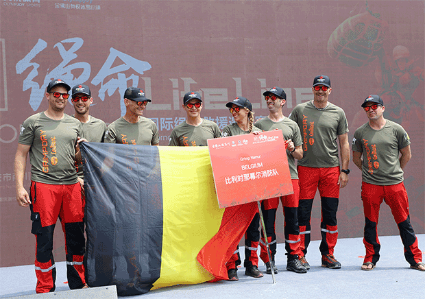 呈昱绳索救援队队员代表”蓝天救援·中国”参加国际绳索救援邀请赛(图2)