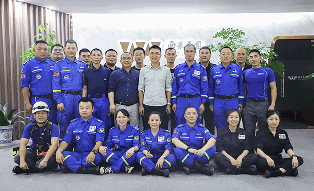 拴好生命安全“保险绳”，实现应急资源共建共享 ——“克拉维智能”受邀为“湖南省红十字蓝天救援队”的队员们培训 (图1)