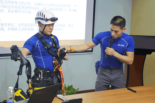 拴好生命安全“保险绳”，实现应急资源共建共享 ——“克拉维智能”受邀为“湖南省红十字蓝天救援队”的队员们培训 (图6)