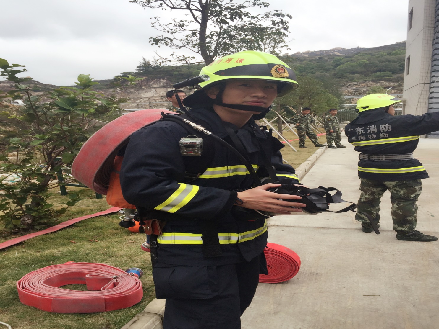 匍匐戈壁滩，天山下的忠诚卫士——刘炯！(图16)