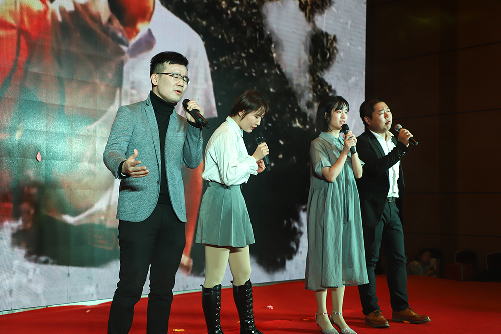 征途如虹、信仰如铁 ——西米集团2019新春年会圆满举行(图7)