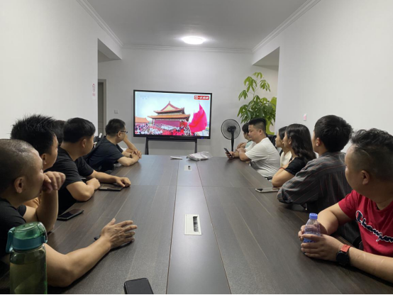 看百年征途波澜壮阔 感初心信仰历久弥坚  ——西米集团组织收看庆祝中国共产党成立100周年大会(图4)